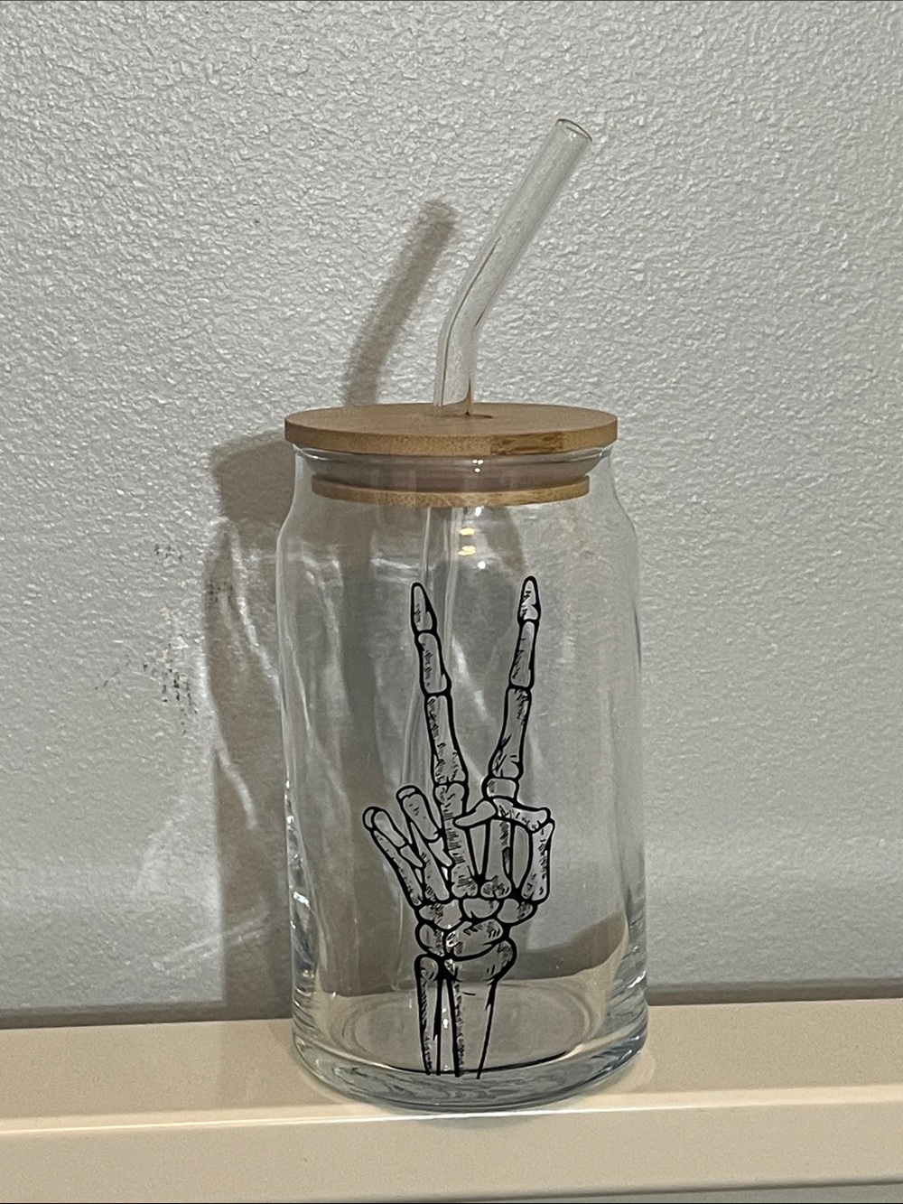Skeleton Hand Peace Sign Glass Tumbler with Glass Straw Bamboo Lid NWT
